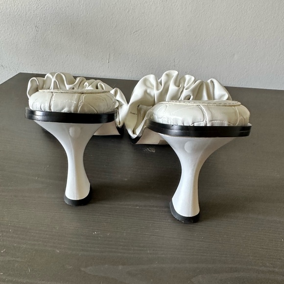 Circus by Sam Edelman Scrunched cushioned white heel - Picture 5 of 5